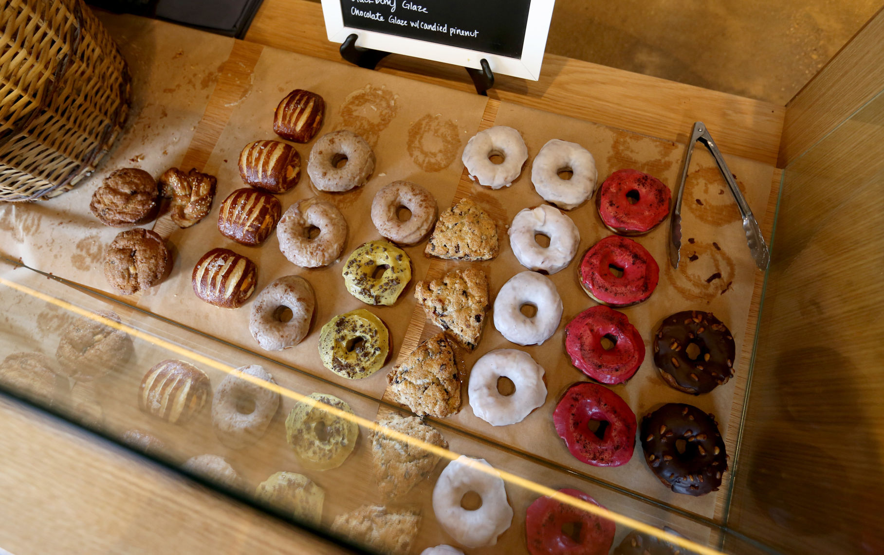 FIELD TABLE pastries